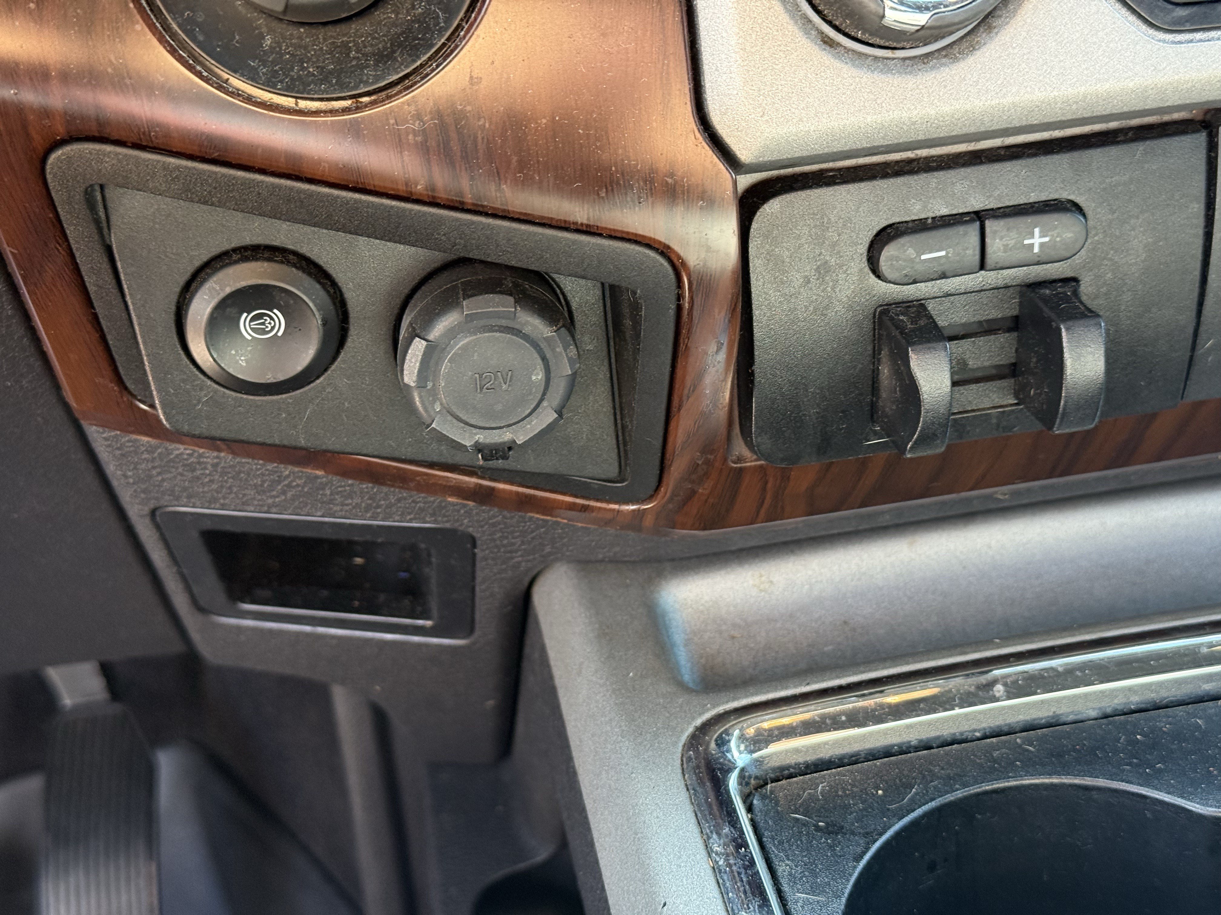Used 2015 Ford F250 Lariat w/ Lariat Interior Package AWD/4WD image 23