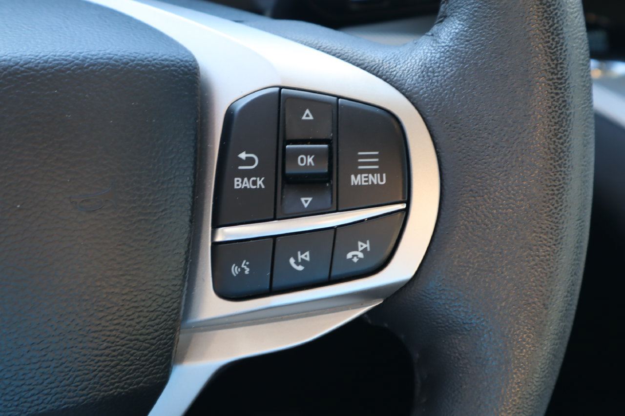 Used 2024 Ford Explorer XLT w/ Equipment Group 202A RWD image 14