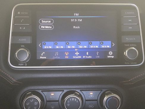 Used 2021 Nissan Versa SR FWD image 25