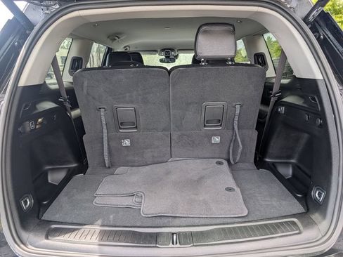 Used 2023 Jeep Grand Cherokee L Limited RWD image 5