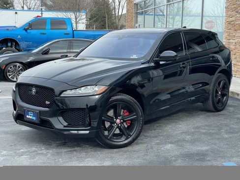 Used 2019 Jaguar F-PACE S image 7