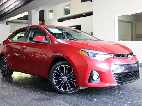 Used 2016 Toyota Corolla LE FWD image 31