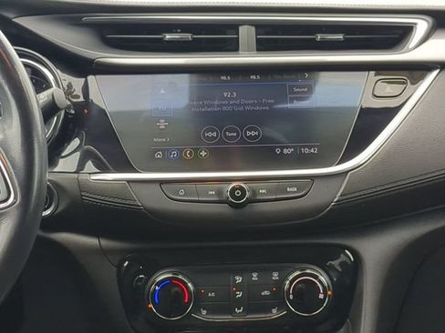 Used 2020 Buick Encore GX Preferred w/ Cold Weather Comfort Package FWD image 18