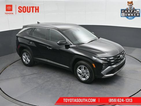 Used 2025 Hyundai Tucson SE AWD/4WD image 45