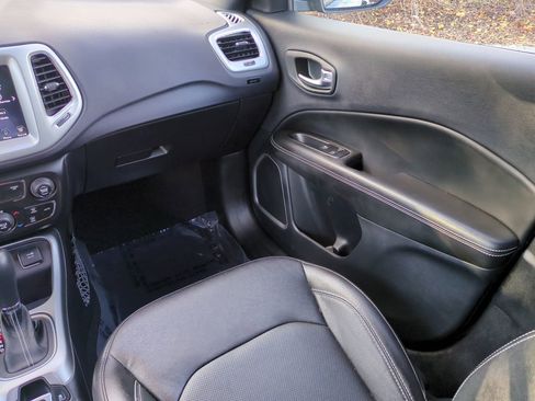 Used 2021 Jeep Compass Latitude image 17