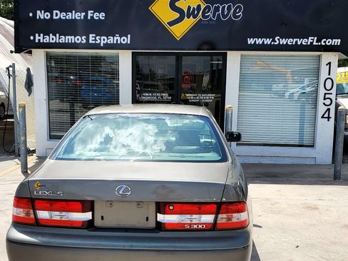 Used 2001 Lexus ES 330 FWD image 11