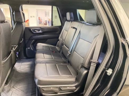 Used 2023 Chevrolet Tahoe LT w/ Luxury Package AWD/4WD image 9