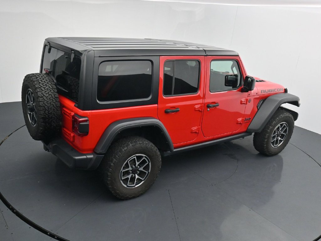 Used 2024 Jeep Wrangler Unlimited Rubicon AWD/4WD image 35