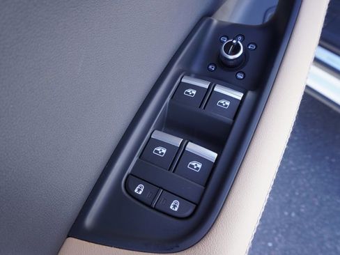 Used 2025 Audi Q7 2.0T Premium Plus image 17