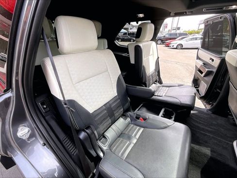 Used 2023 Toyota Sequoia Capstone AWD/4WD image 25