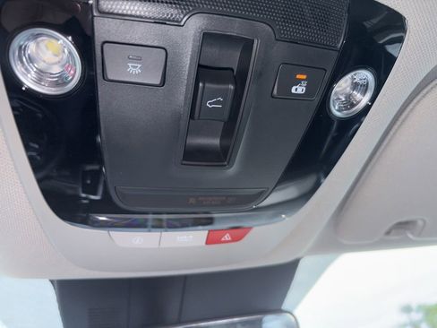 Certified 2023 Kia Sorento SX Prestige AWD/4WD image 31