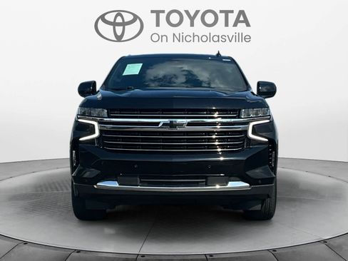Used 2023 Chevrolet Suburban LT AWD/4WD image 8