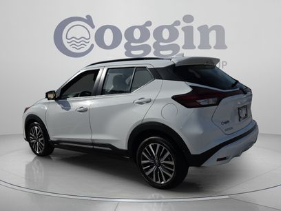 Used 2024 Nissan Kicks SR