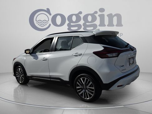 Used 2024 Nissan Kicks SR FWD image 3