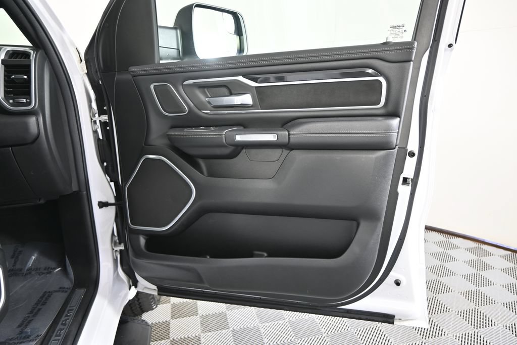 Used 2020 RAM 1500 Laramie AWD/4WD image 13