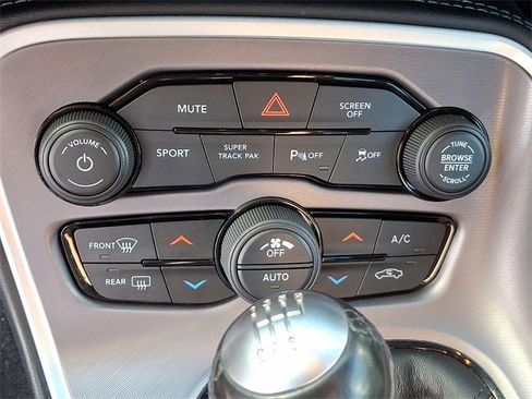 Used 2022 Dodge Challenger R/T w/ Plus Package image 13