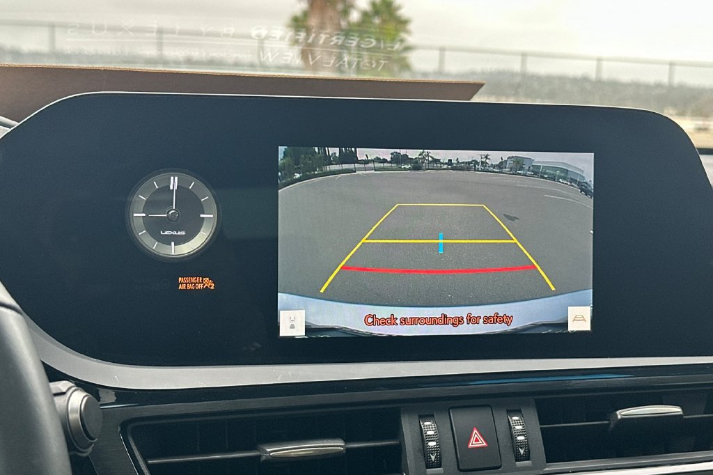Certified 2024 Lexus ES 350 w/ Premium Package FWD image 18