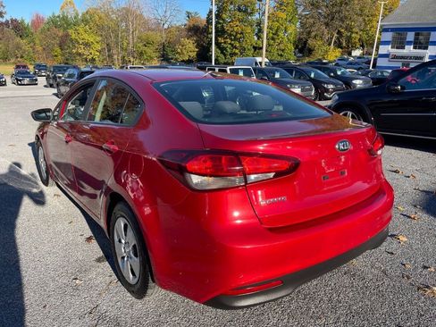 Used 2018 Kia Forte S FWD image 5
