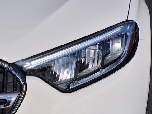Certified 2025 Mercedes-Benz GLC 350e 4MATIC w/ Driver Assistance Package image 6
