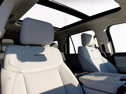 New 2025 Ford Expedition Max Platinum w/ Platinum Ultimate Package image 15