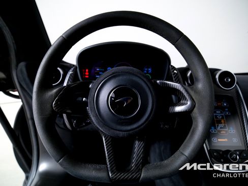 Used 2019 McLaren 600LT RWD image 15