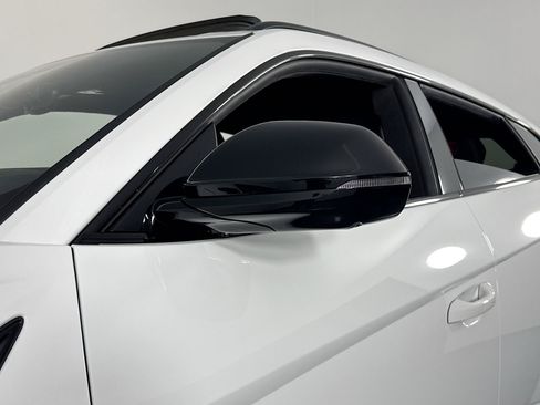 Used 2021 Lamborghini Urus AWD/4WD image 45