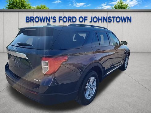 Used 2023 Ford Explorer XLT AWD/4WD image 7