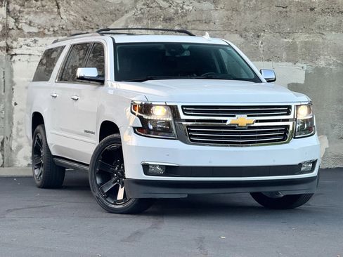 Used 2020 Chevrolet Suburban Premier w/ Premier Plus Edition image 1