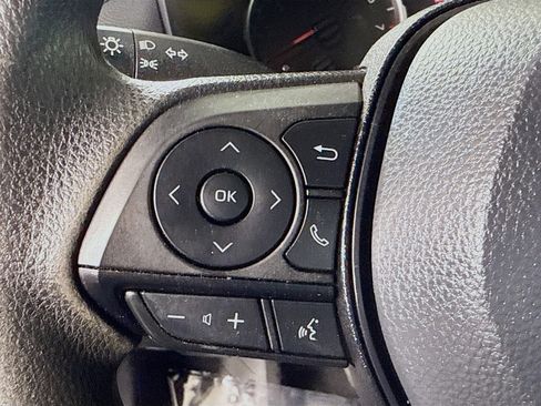 Used 2022 Toyota RAV4 XLE w/ Convenience Package image 14