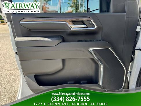 Used 2024 Chevrolet Silverado 3500 LT w/ Convenience Package image 26