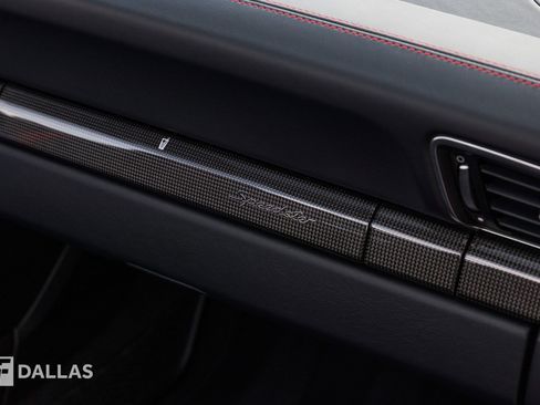 Used 2019 Porsche 911 Speedster image 39
