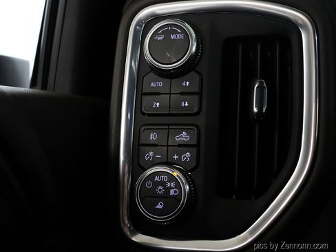 Used 2022 GMC Sierra 2500 Denali w/ Denali Black Diamond Edition image 28