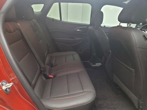 Used 2024 Chevrolet Trax RS w/ Sunroof Package FWD image 19