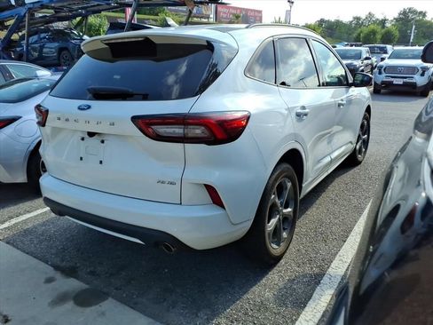 Used 2023 Ford Escape ST-Line AWD/4WD image 2