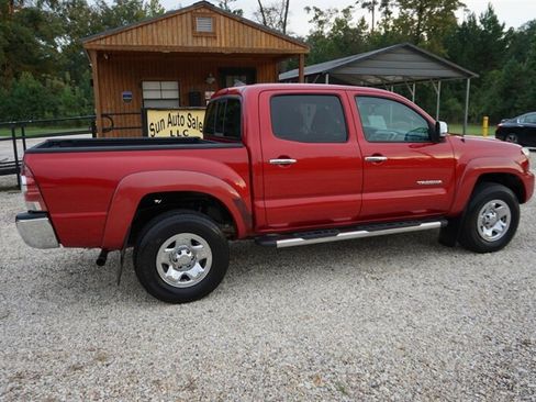 Used 2012 Toyota Tacoma PreRunner image 17