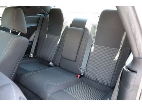 Used 2019 Dodge Challenger SXT w/ Driver Convenience Group RWD image 15