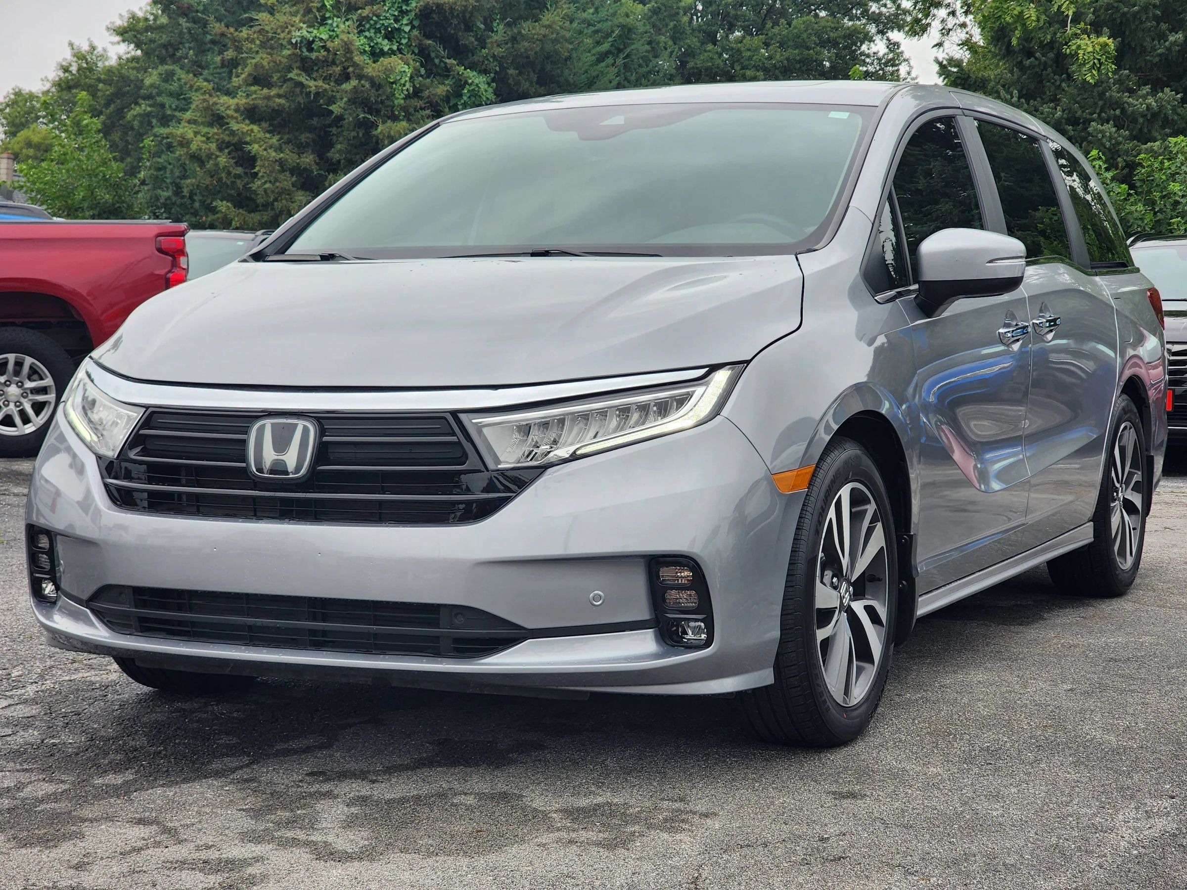 Used 2023 Honda Odyssey Touring image 3