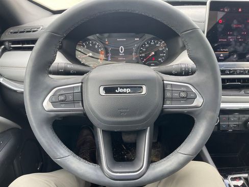 Used 2023 Jeep Compass Limited w/ Sun and Sound Group AWD/4WD image 15