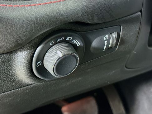 Used 2024 Dodge Durango GT image 9