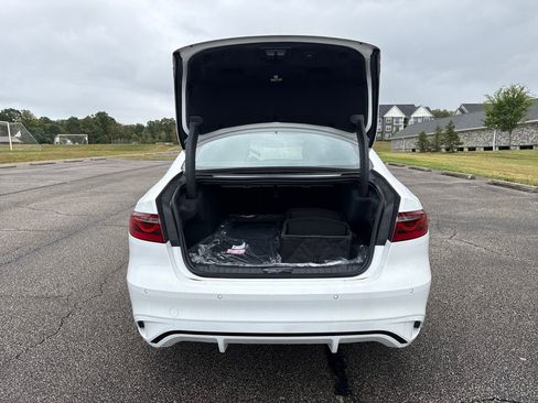 New 2024 Jaguar XF R-Dynamic SE image 8