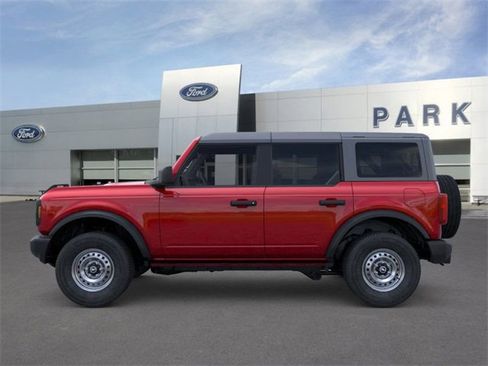 New 2025 Ford Bronco Base image 3