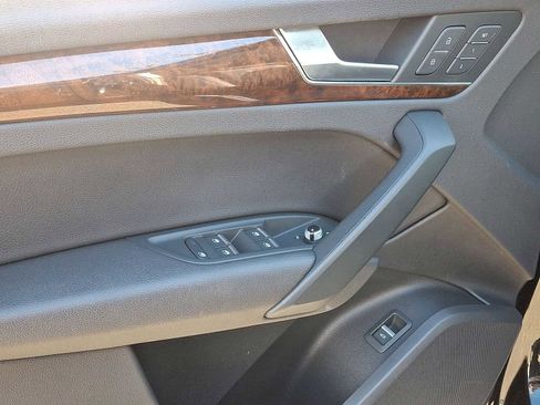 Used 2018 Audi Q5 2.0T Premium Plus w/ Premium Plus Package image 10