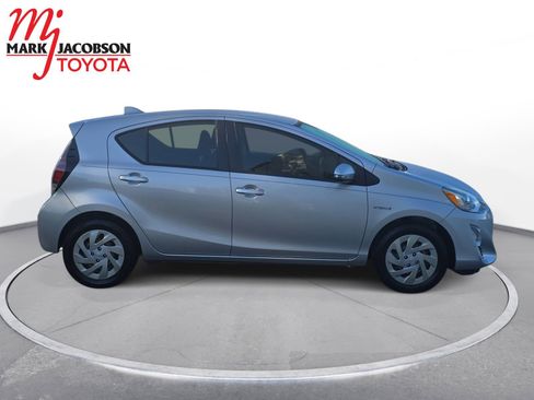 Used 2016 Toyota Prius C Four image 4