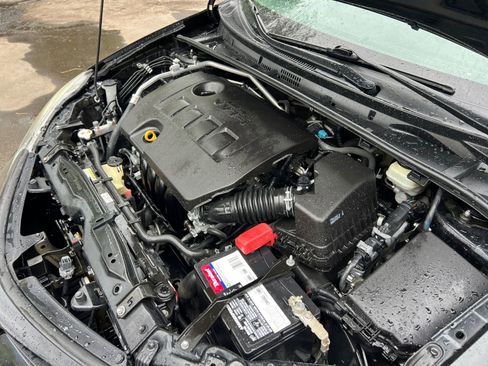 Used 2019 Toyota Corolla XSE FWD image 35