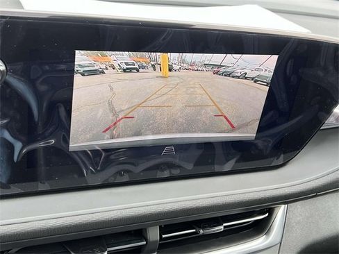 Used 2025 Buick Envista Preferred w/ Convenience I Package image 21