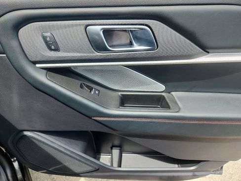 Certified 2025 Ford Explorer ST AWD/4WD image 36