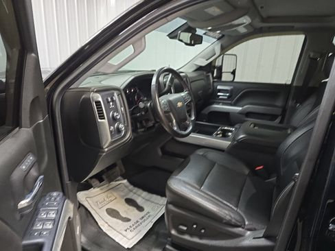 Used 2017 Chevrolet Silverado 2500 LTZ w/ Duramax Plus Package AWD/4WD image 29