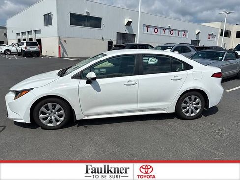 Certified 2025 Toyota Corolla LE FWD image 16