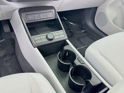 Used 2024 Hyundai Kona SEL w/ Convenience Package image 5