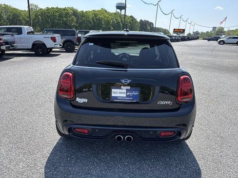 Used 2019 MINI Cooper S FWD image 6